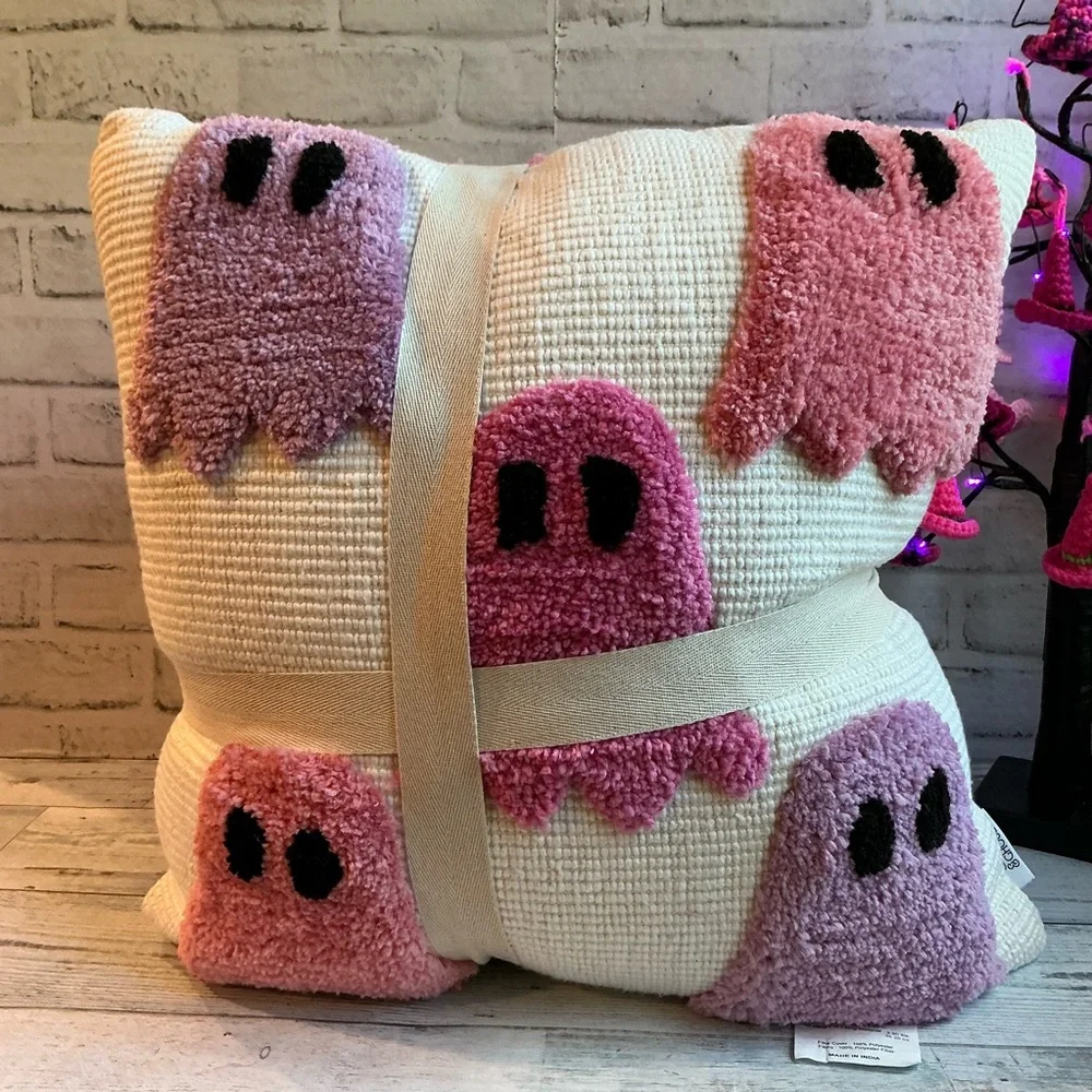 Goblin & Ghoul 2Pc pink Ghost Halloween Pillow Set